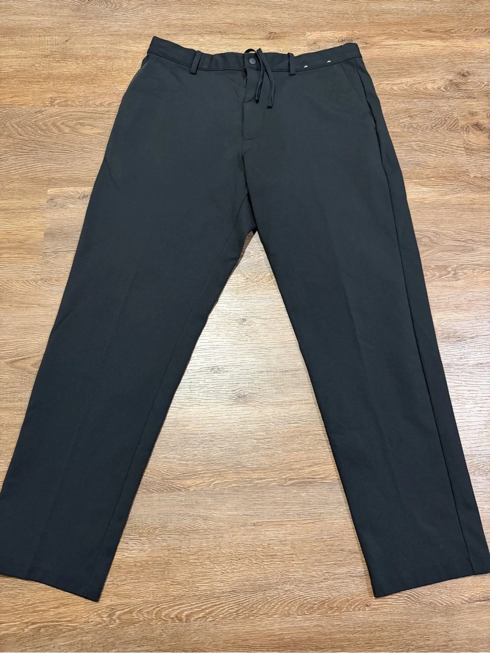 UNIQLO Men’s Black Technical Pants Drawstring 34x30 Polyester
